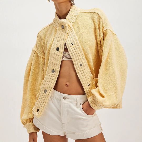 Damen Modische Strickjacke mit Knopfdetails