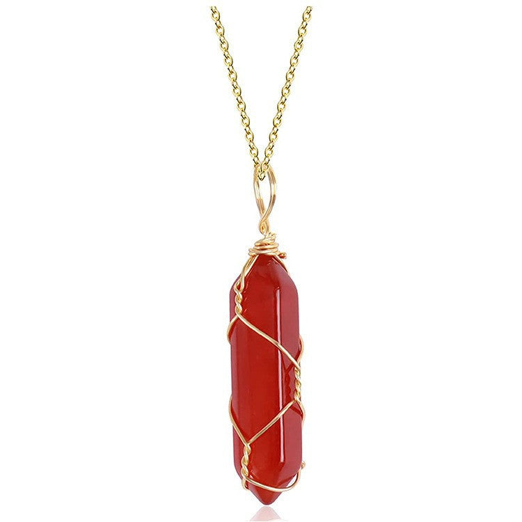 Damen Halskette mit handgefertigtem Karneol-Anhänger und goldfarbener Drahtwickelung Shop Nory