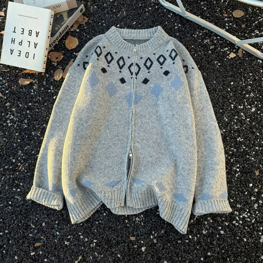 Unisex Grobgestrickte Norweger-Cardigan mit Rundhals, durchgehendem Reißverschluss und Jacquard‑Yoke Shop Nory