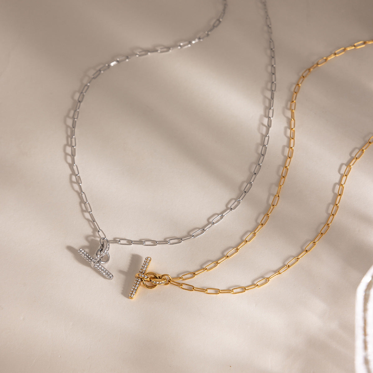 Damen Halskette mit elegantem Anhänger und wasserfestem Design Shop Nory