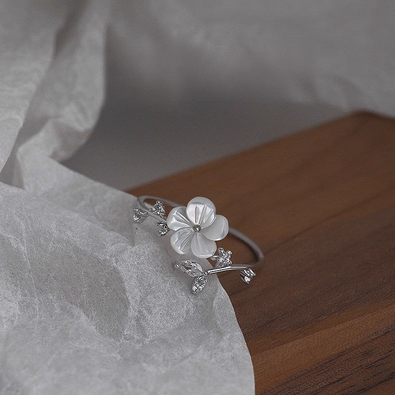 Damen Floraler Ring mit kunstvoller Gestaltung Shop Nory