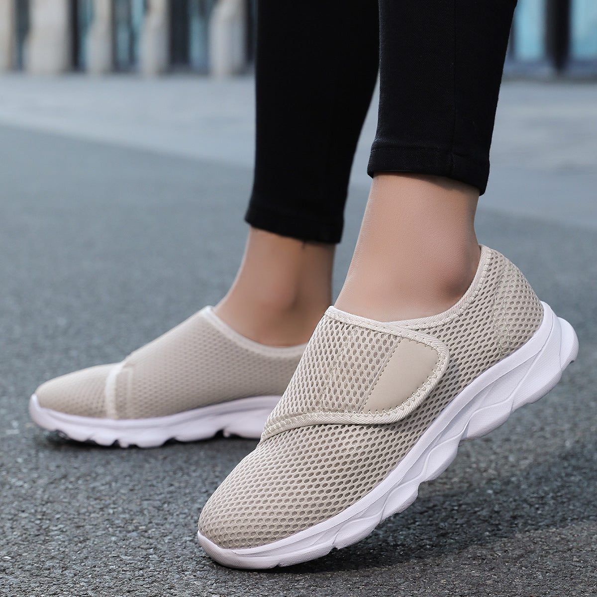 Damen Atmungsaktive Slip-On Freizeitschuhe mit verstellbarem Klettverschluss