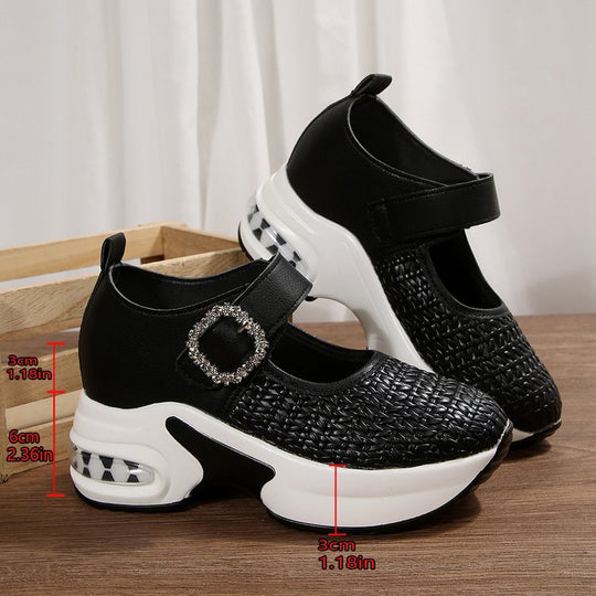 Damen Plateausneaker-Mules mit gestricktem Obermaterial, Schmuckriemen und skulpturierter Luftsohle Shop Nory