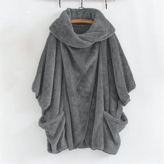 Damen Oversize Kuschel-Poncho mit großem Schlauchkragen und Kängurutaschen Shop Nory
