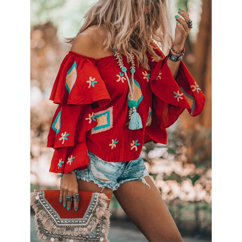 Damen Boho-Top mit Carmenausschnitt, gestuften Volantärmeln und aufwendiger Stickerei Shop Nory