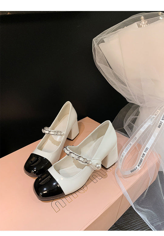Damen Pumps mit modischem Ketten-Detail und elegantem Blockabsatz