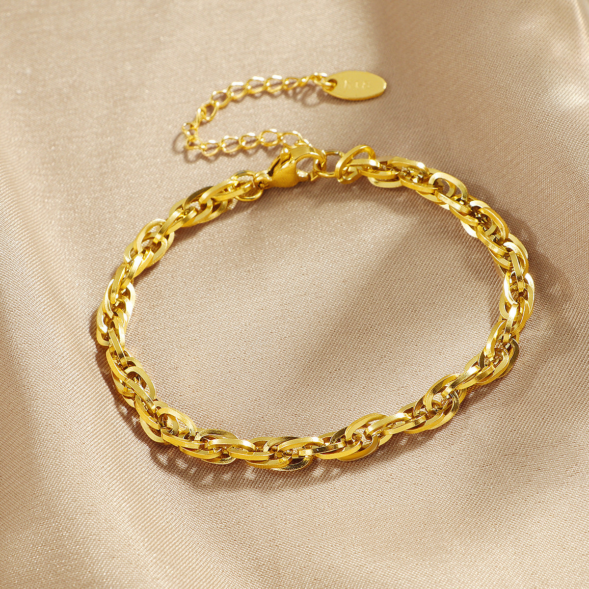 Frauen Interlocking Gold-Link Armband Shop Nory