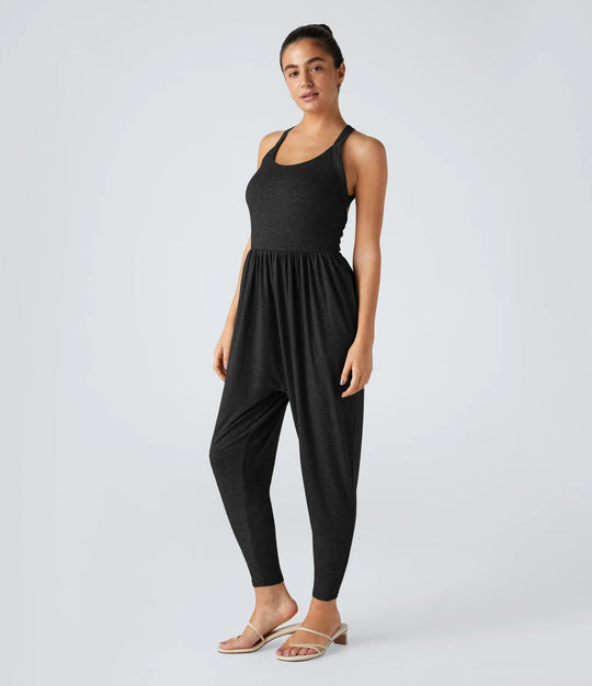 Damen nan lässiger Jersey-Overall mit Racerback, smockierter Taille und seitlichen Eingrifftaschen