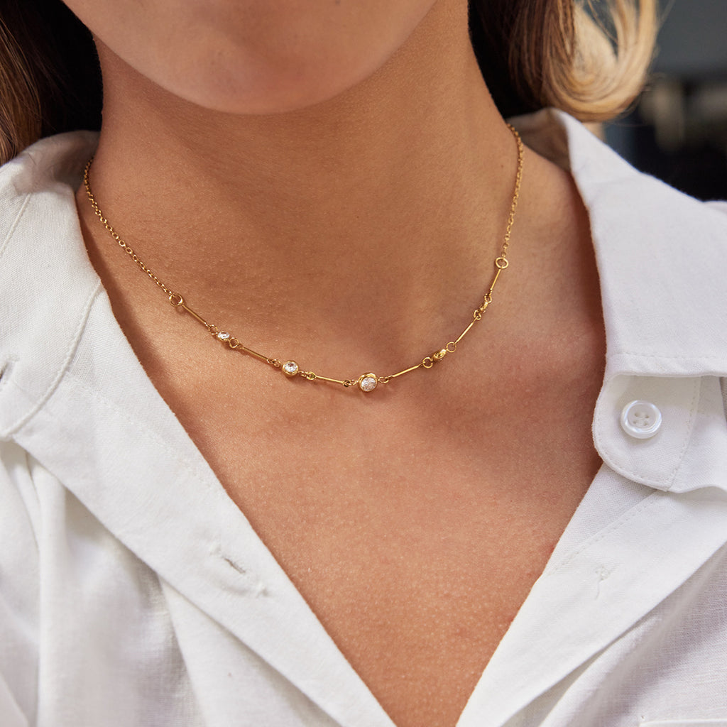 Damen Halskette mit funkelnden Zirkonsteinen und verstellbarem Verschluss Shop Nory