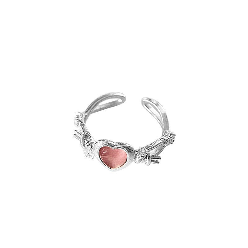 Damen Ring mit zartem Herzdesign und funkelnden Akzenten Shop Nory