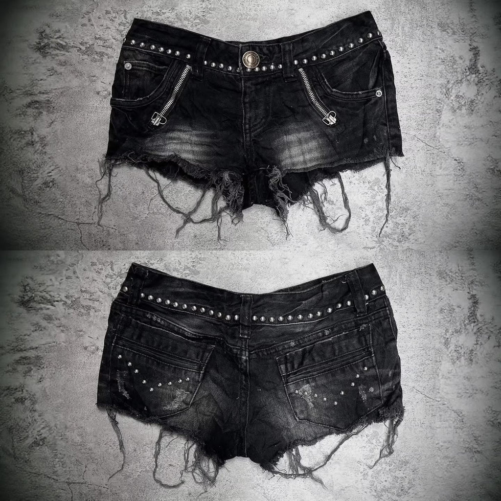 Damen Modische Destroyed Denim-Shorts mit Nieten