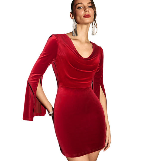 Damen Samt-Minikleid mit Cowl-Ausschnitt, taillierter Bodycon-Silhouette und geschlitzten Glockenärmeln Shop Nory