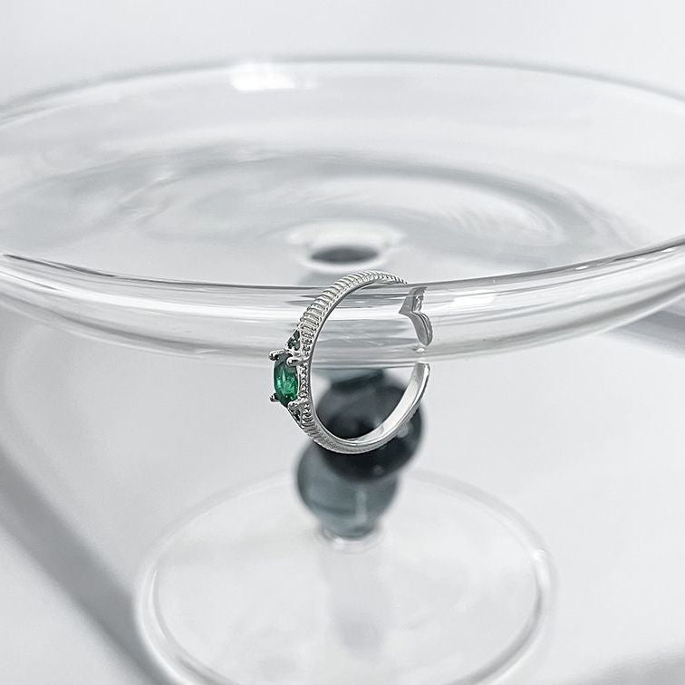 Damen Offener Ring mit elegantem Smaragd und filigranem Design Shop Nory