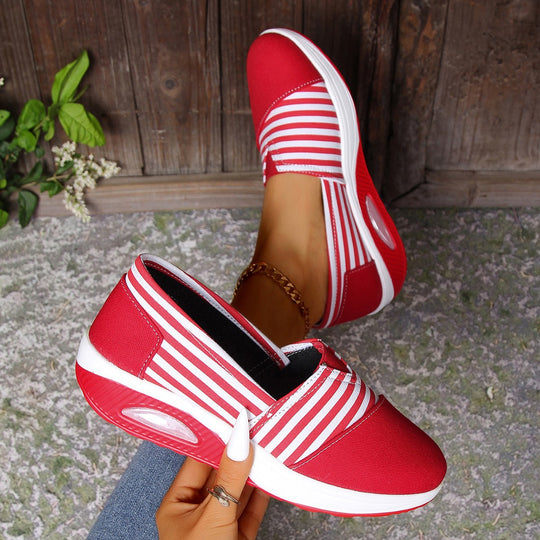 Damen Leichte Slip-On Sneakers mit Keilabsatz und gepolsterter Komfortsohle Shop Nory