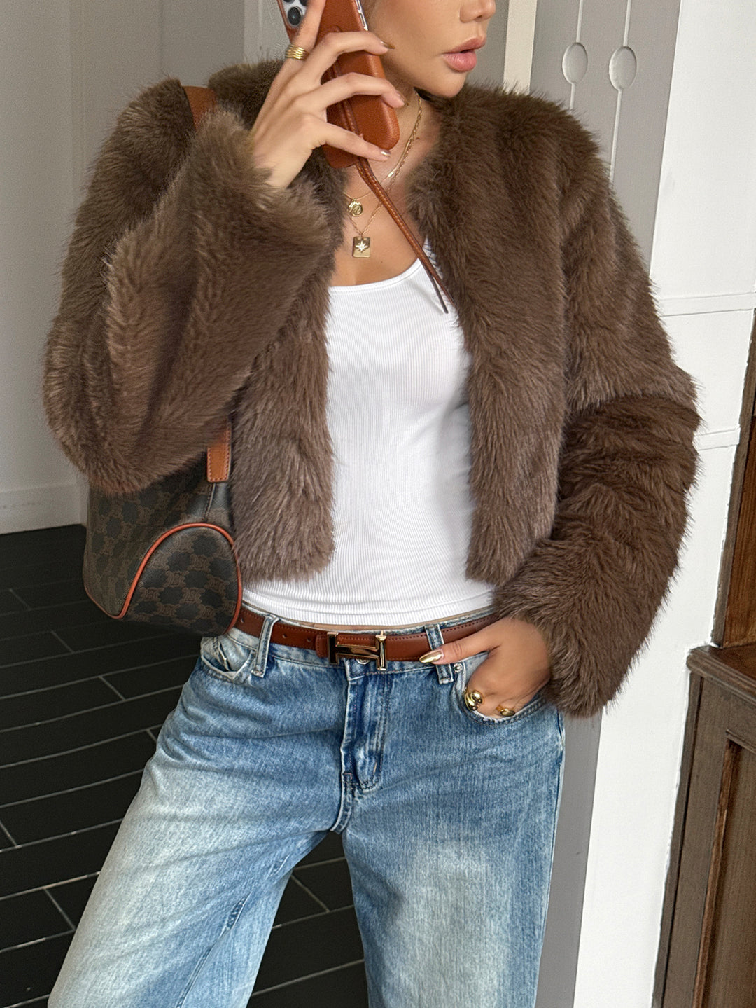 Damen nan kurzes Faux‑Fur Jacke mit voluminösen Ärmeln, offenem Schnitt und kuscheliger Innenfutter Shop Nory