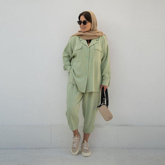 Damen lässiges Zwei-in-Eins Set mit hochwertigem Stoff und praktischen Taschen