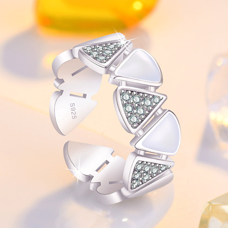 Damenring mit funkelndem Zirkonia und elegantem Design Shop Nory