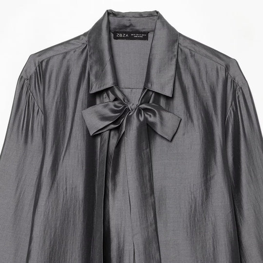 Damen Oversize-Seidenoptik-Bluse mit Schleifenkragen und asymmetrischem Saum Shop Nory