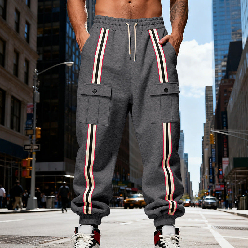 Herren Cargo-Jogginghose im Urban-Streetwear-Look mit Kontraststreifen und Klappentaschen Shop Nory