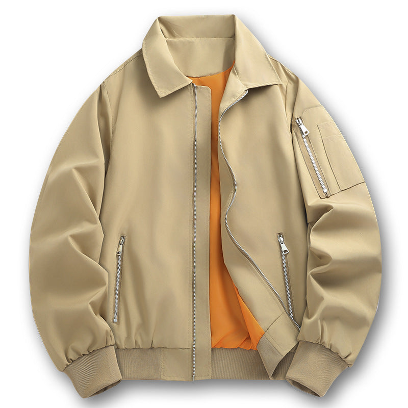 Herren Leichter Twill-Bomber mit kontrastierendem Futter, Reißverschlusstaschen und Ärmeltasche Shop Nory