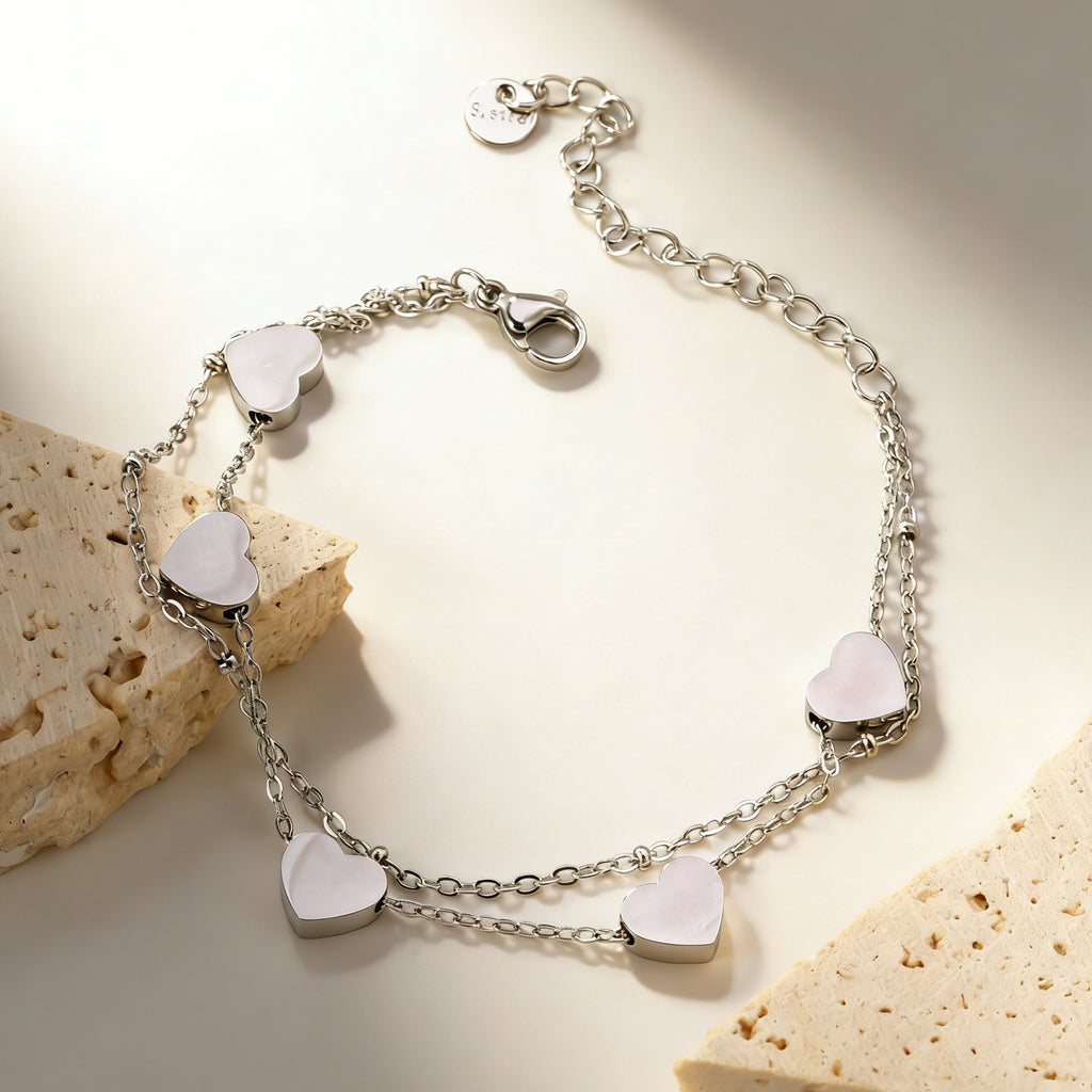 Damen Armband mit herzförmigen Anhängern aus hochwertigem Edelstahl und 14K Goldbeschichtung Shop Nory