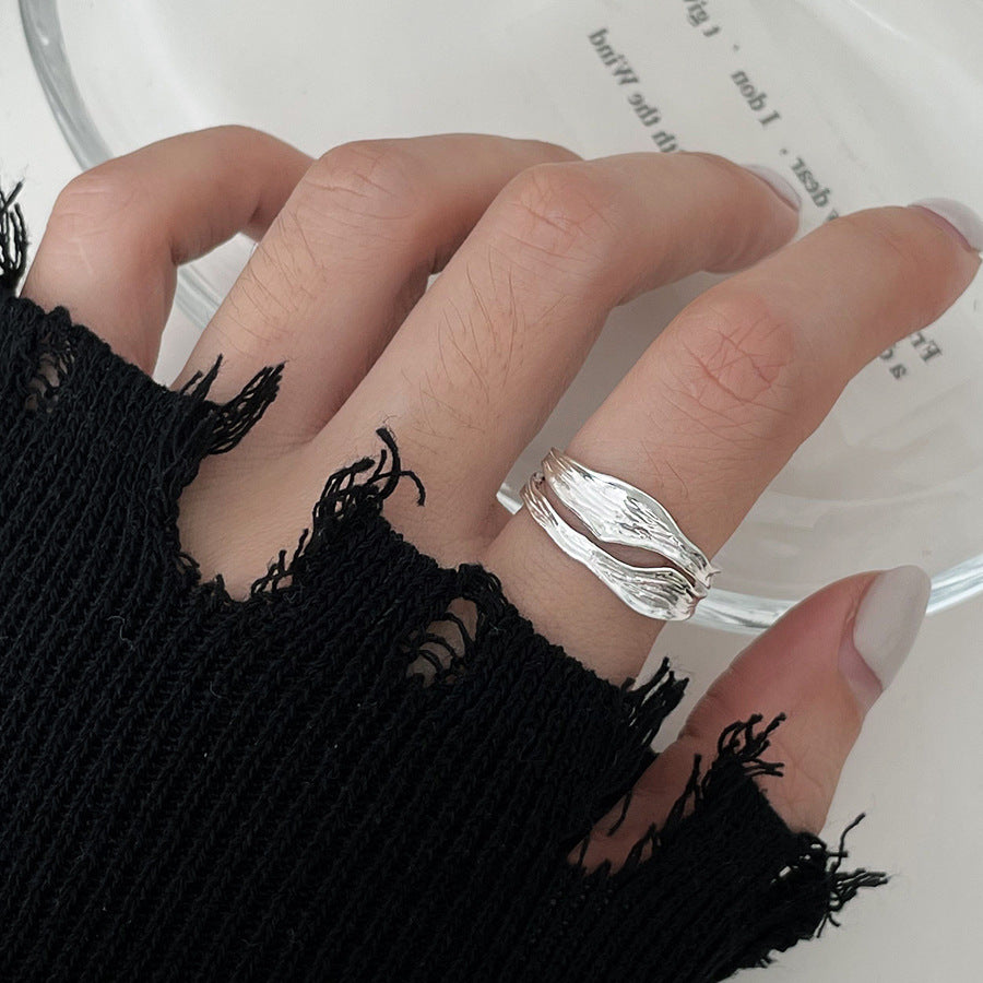 Damenring mit inspirierendem Schriftzug und funkelnden Steinen Shop Nory