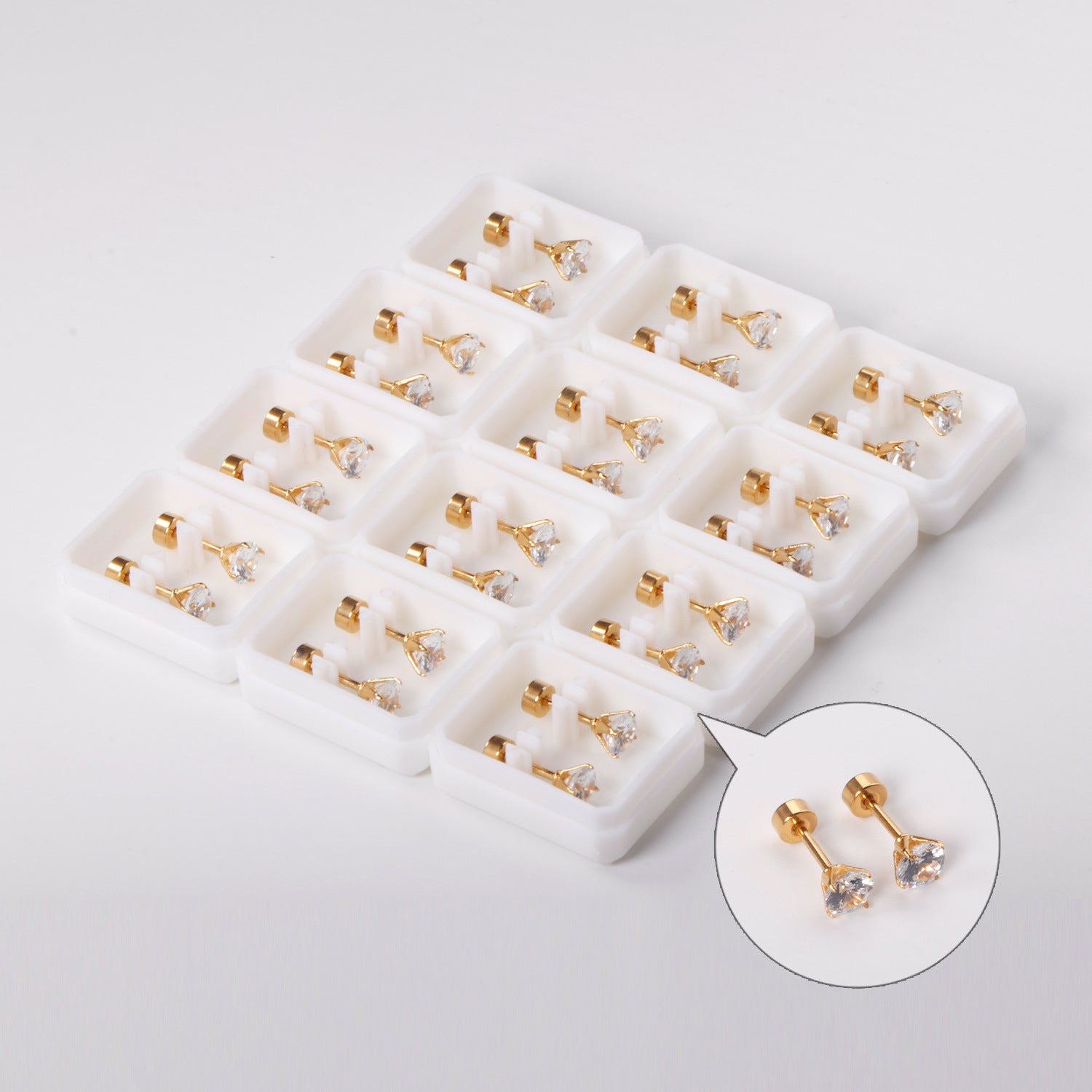 Damen Edelstahl Ohrstecker mit schwarzem Zirkonia Shop Nory