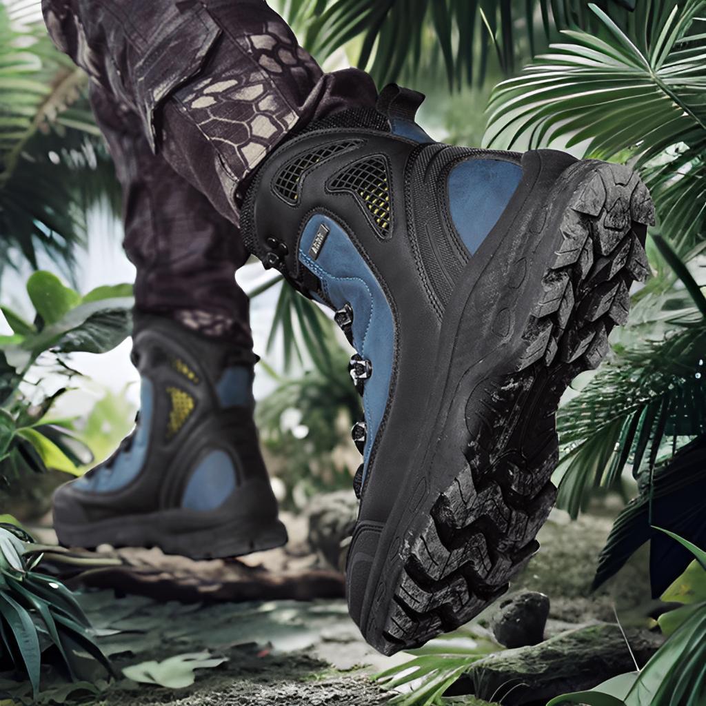 Herren Hochleistungs-Wanderstiefel mit isolierendem Futter und rutschfester Sohle