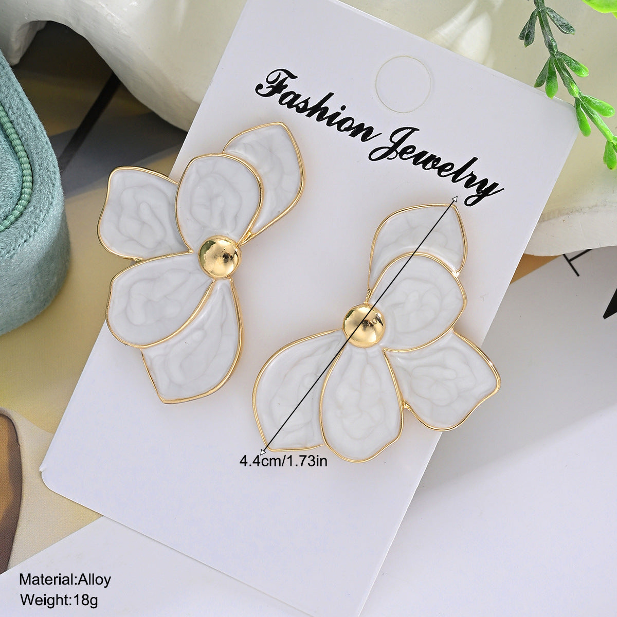 Damen Ohrringe im floralen Design mit elegantem Goldrand Shop Nory