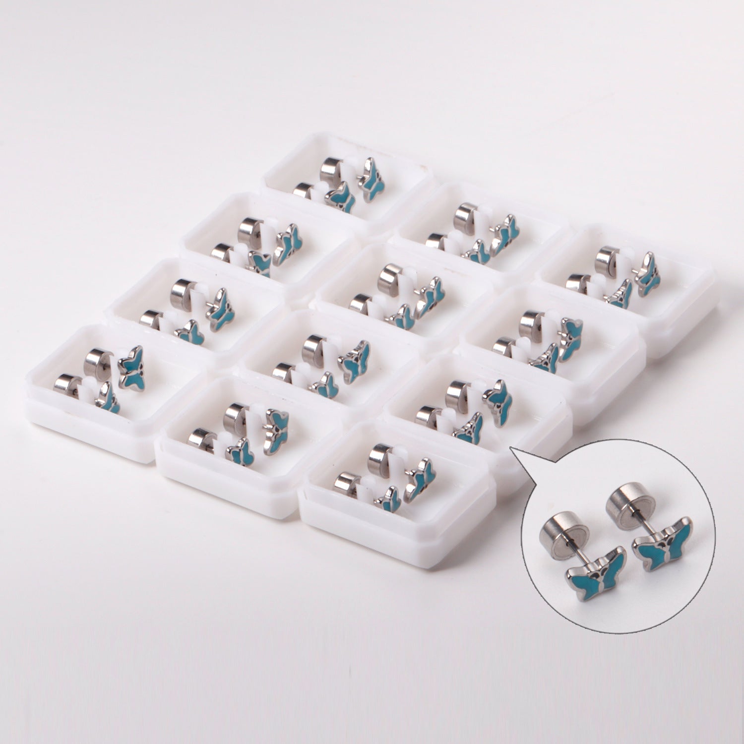 Damen Edelstahl Ohrstecker mit floralen Blumenmotiven und bunten Akzenten Shop Nory
