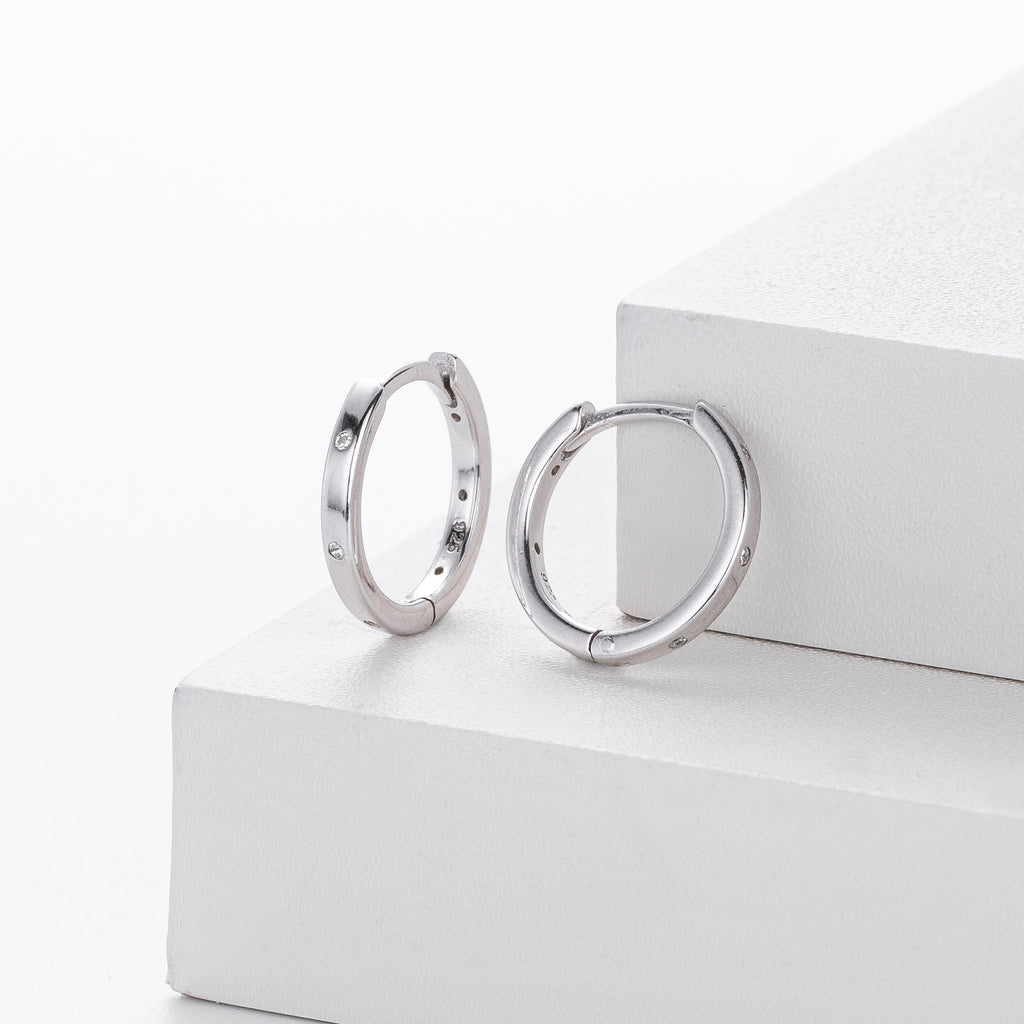 Damen Creolen mit funkelnden Zirkon-Akzenten aus 925 Sterling Silber Shop Nory