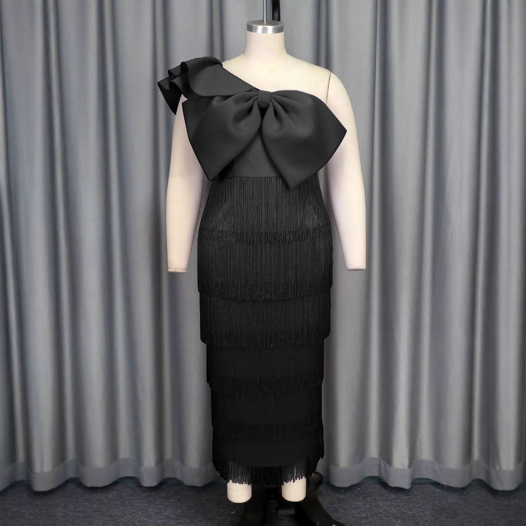 Damen Cocktailkleid mit voluminösem Rüschendesign und Fransen