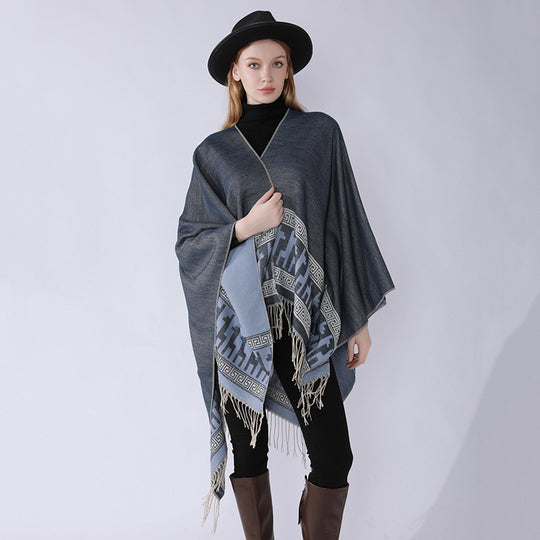 Damen Capeponcho aus feinem Wollmix mit ornamentaler Bordürenkante und Zipfelrand Shop Nory