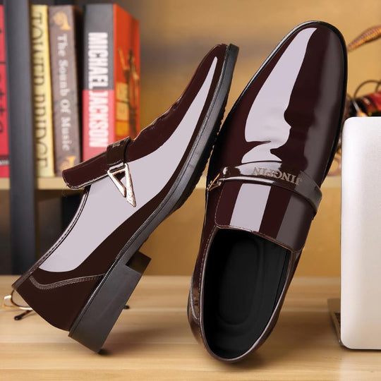 Herren Lackoptik-Loafer mit dekorativer Metall-Zierschnalle und schlanker Eleganz Shop Nory