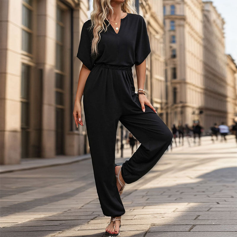 Damen lässiger Jumpsuit mit eleganter Drapierung und Taillierung