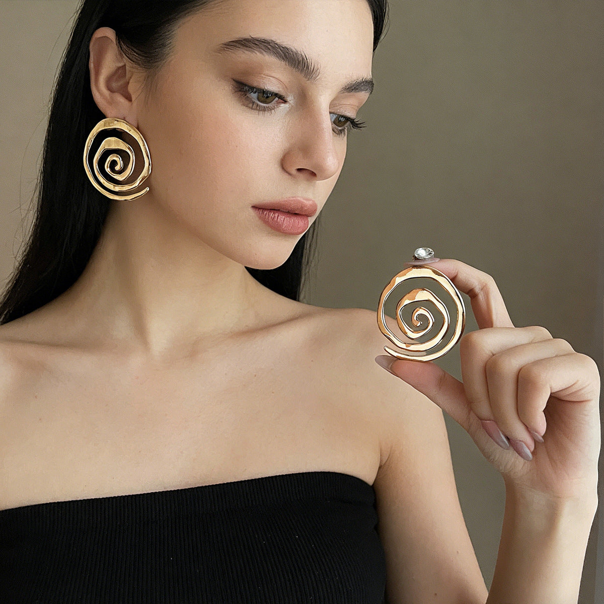 Damen Ohrstecker im modernen Spiralmuster Shop Nory