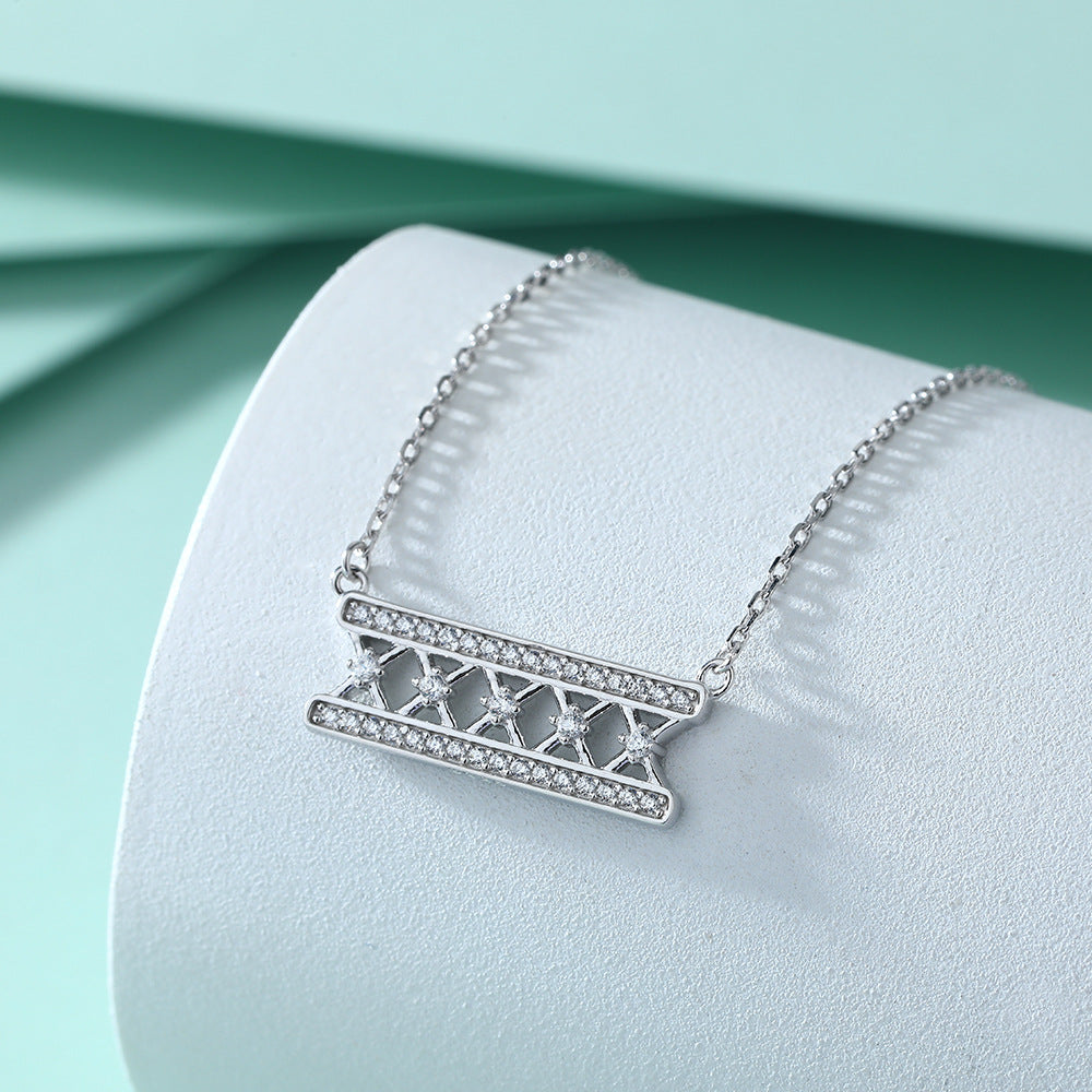 Damen elegante Halskette mit funkelnder Kristallverzierung Shop Nory