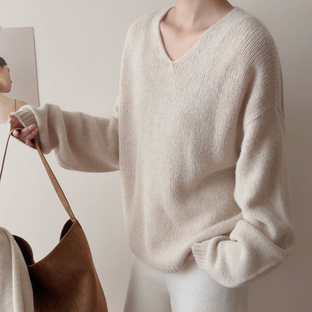 Femme Luxuriöser V-Ausschnitt Pullover