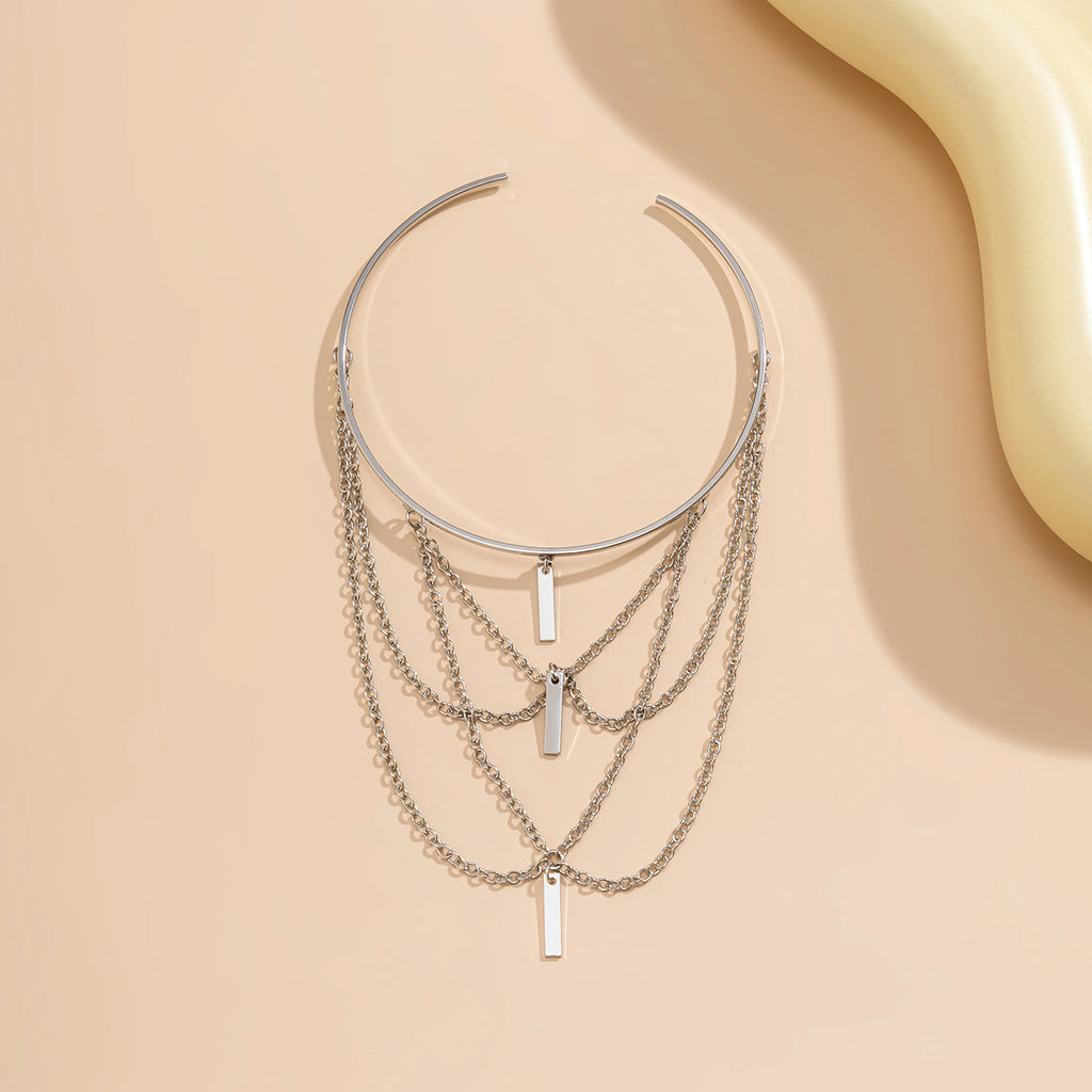 Damen mehrlagige Choker-Halskette mit modernen Metallanhängern Shop Nory