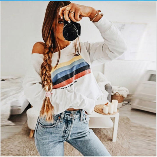Damen Off-Shoulder Sweatshirt mit Retro-Bandprint und lockerer Cropped-Passform Shop Nory