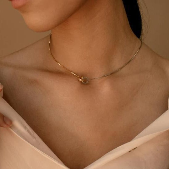 Damen Halskette mit ineinandergreifenden Anhängern aus hochwertigem Edelstahl Shop Nory