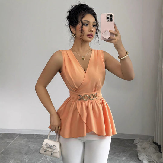 Damen Tailliertes Wickel-Top mit Volant‑Peplum und dekorativem Metallgürtel Shop Nory