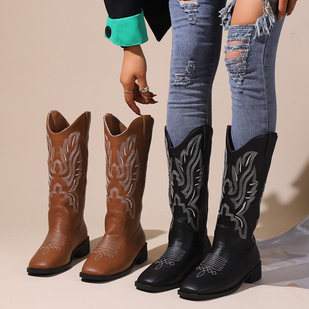 Damen Cowboystiefel mit mittelhohem Schaft, quadratischer Zehenpartie und dekorativer Stickerei Shop Nory