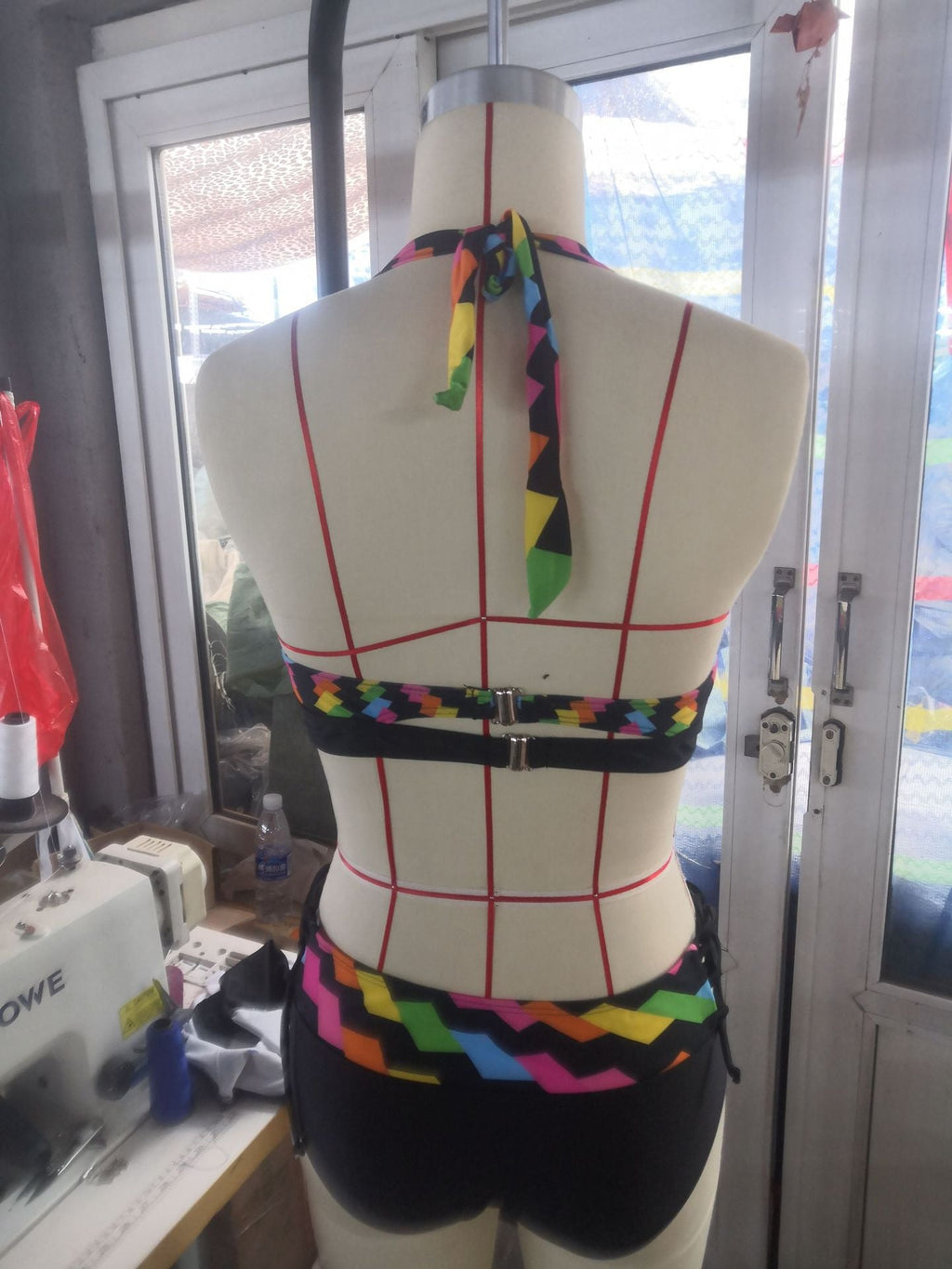Damen Sportliches Bikini-Set mit verstellbaren Trägern und modischem Farbdesign