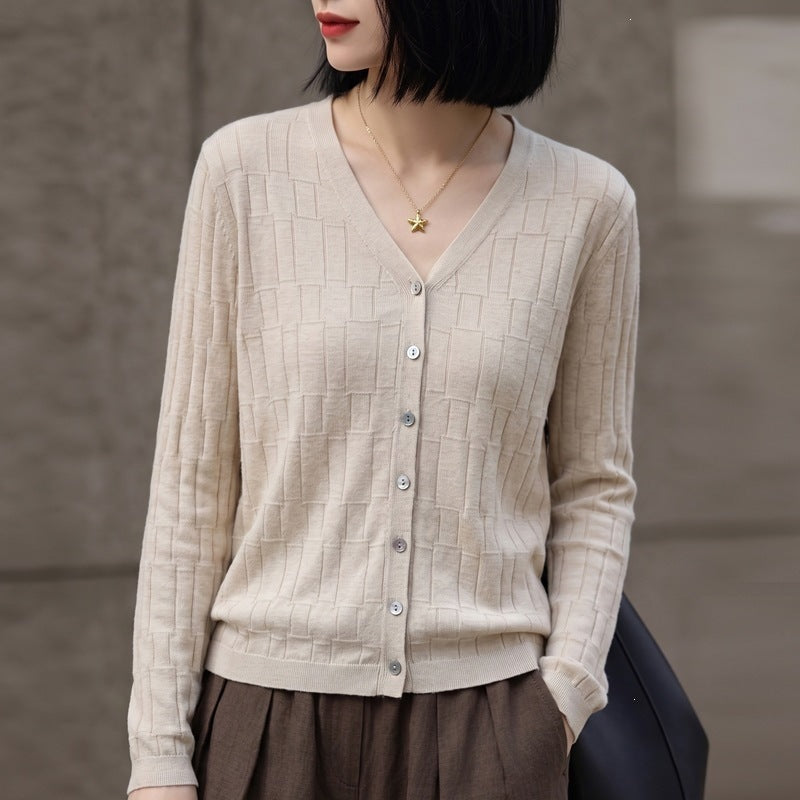 Damen V‑Ausschnitt-Feinstrickcardigan mit strukturierter Blockoptik und durchgehender Knopfleiste Shop Nory