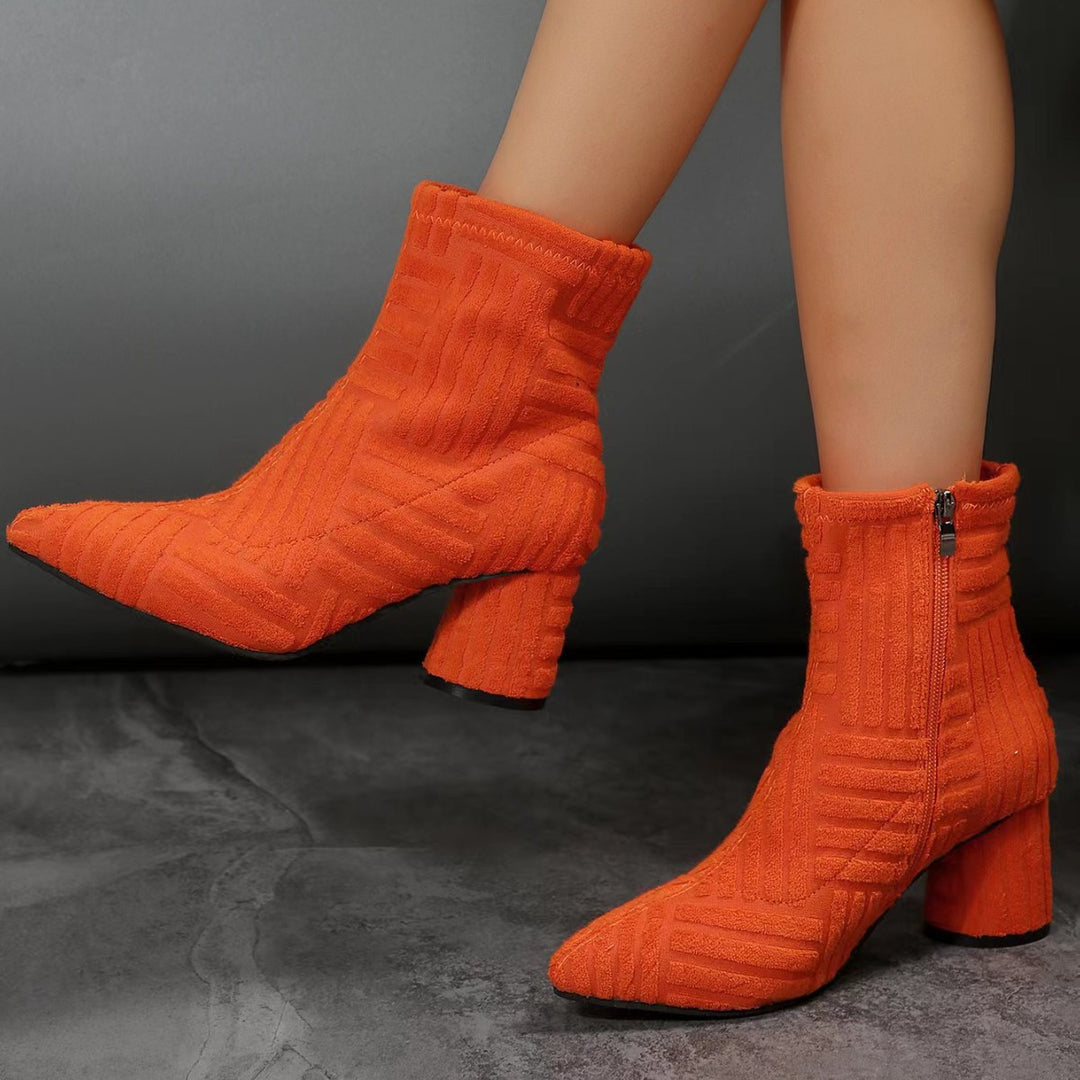 Damen Texturierte Ankle-Boots aus Frottee mit spitz zulaufender Vorderkappe und Blockabsatz Shop Nory
