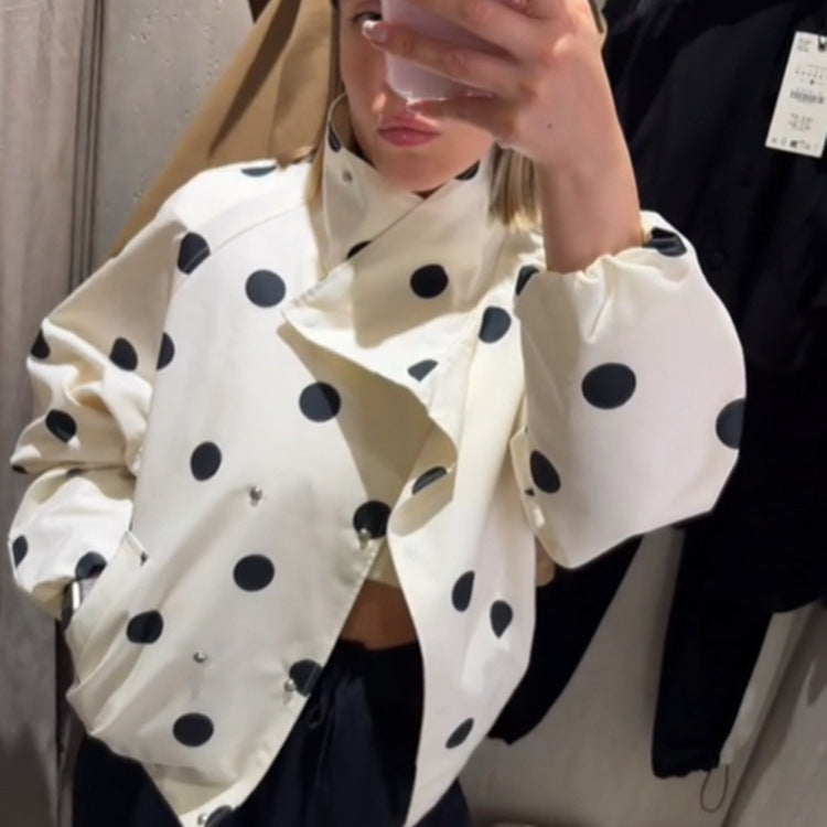 Damen kurz geschnittene Bomberjacke mit übergroßem Schalkragen und Polka-Dot-Print Shop Nory