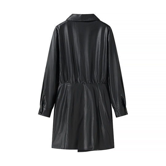 Damen Wickel-Kunstleder-Minikleid mit Hemdkragen, geraffter Taillenpartie und Manschetten Shop Nory