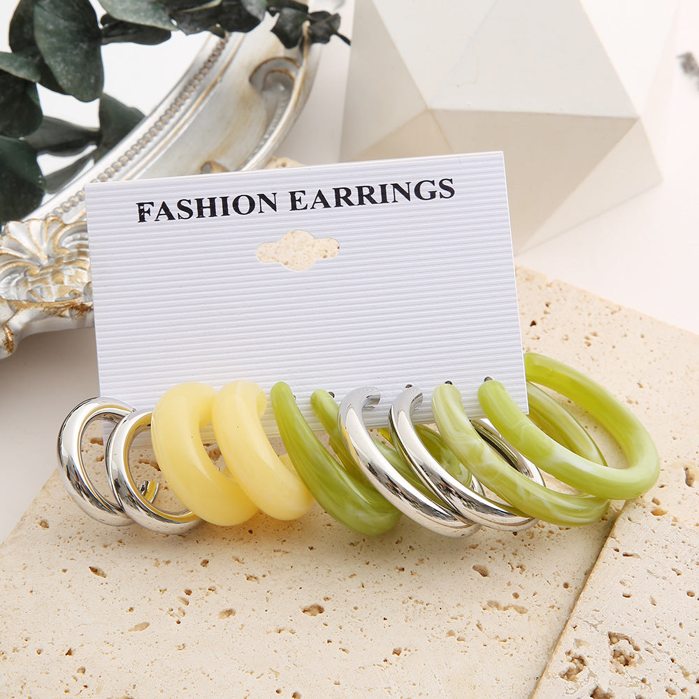 Damen Ohrstecker Set mit eleganten Perlen- und Metallakzenten Shop Nory