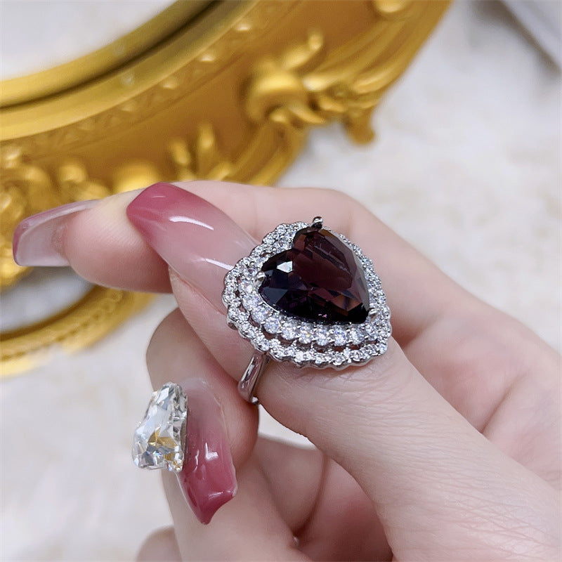 Damen herzförmiger Cocktailring mit funkelndem Zirkonia Shop Nory
